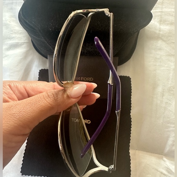 💯Percent authentic Tom Ford sunglasses 🕶️ - Picture 2 of 7